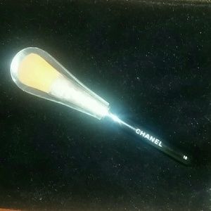 Chanel #16 natural bristle foundation brush.